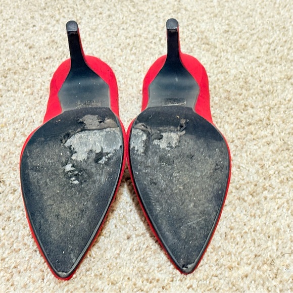 Red High Heels with Classic Pump Style and High Thin Heel - Picture 9 of 10